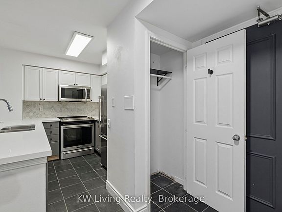 3rd image of 388 Bloor St E #707