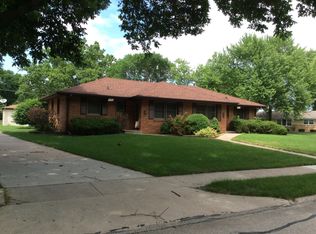 906 NW 2nd St, Ankeny, IA 50023
