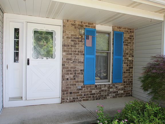 4th image of 27 Edendery Cir