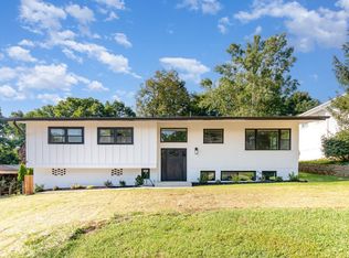 5635 Treeview Dr, Cincinnati, OH 45238