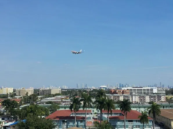 4550 NW 9th St, Miami, FL