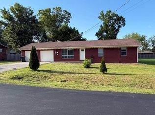 222 Little Pigeon Dr, Sevierville, TN 37862