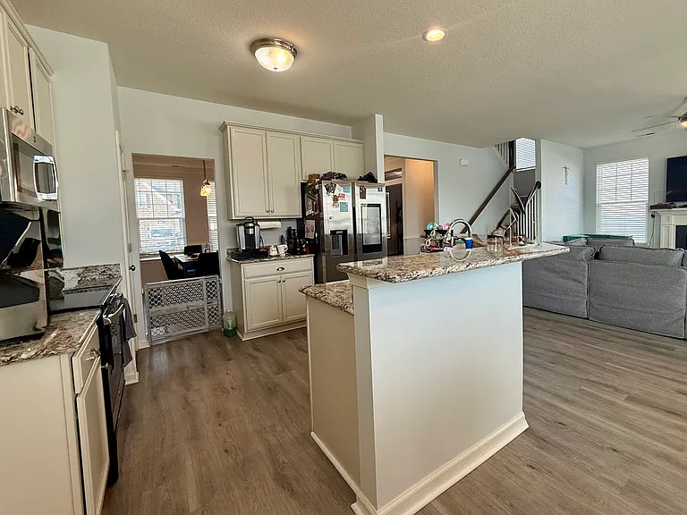 937 Arrowleaf Way — Photo 6