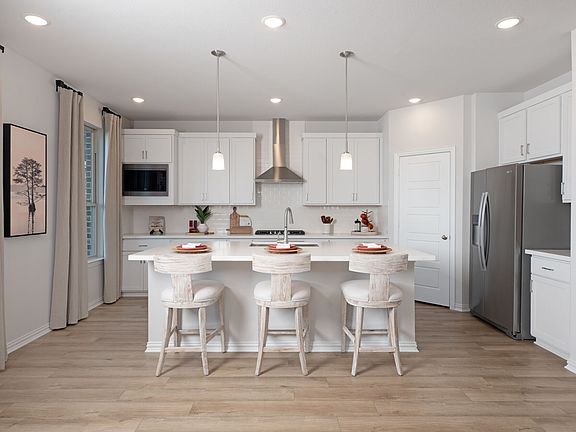 Photo representation of the Mirabel model. Colors, finishes and options will vary.