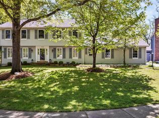 732 Colonial Oak Ln, Saint Louis, MO