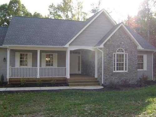 2nd image of 154 Woods Edge Dr
