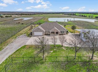 304 Canales Rd, Nevada, TX 75173