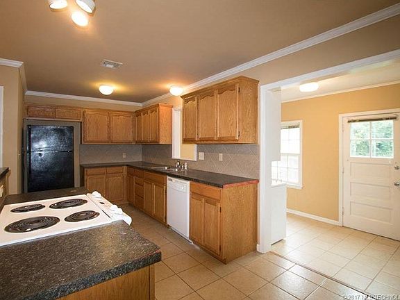 3rd image of 544 S New Haven Ave