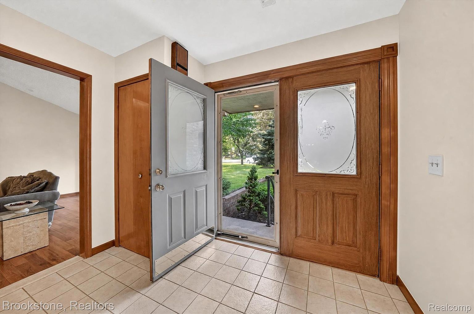 11390 Silverlake Ct, photo 5