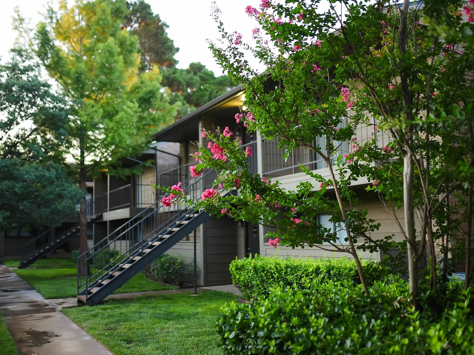 The Fountains Apartments — Photo 4
