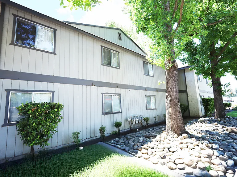 Summer Village Apartments — Photo 20