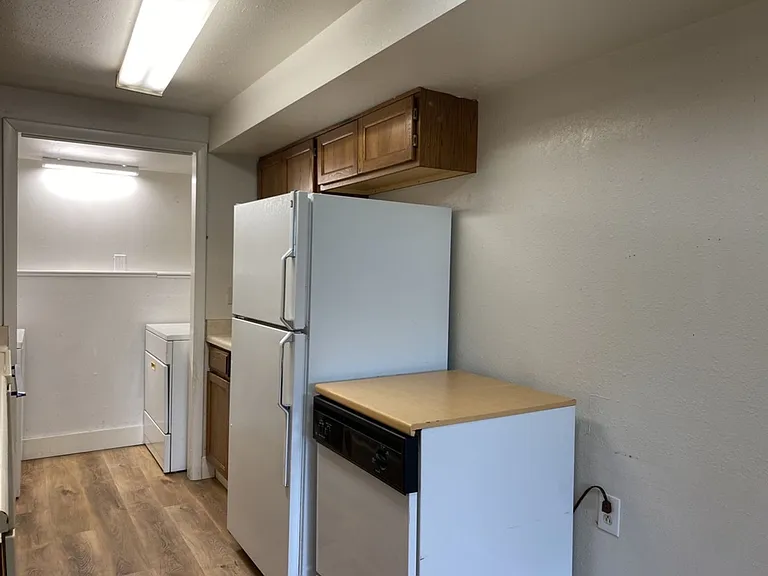 524 N Frey Ave #B — Photo 14