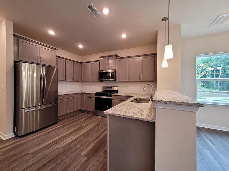 200 Parker Station Ave — Photo 17