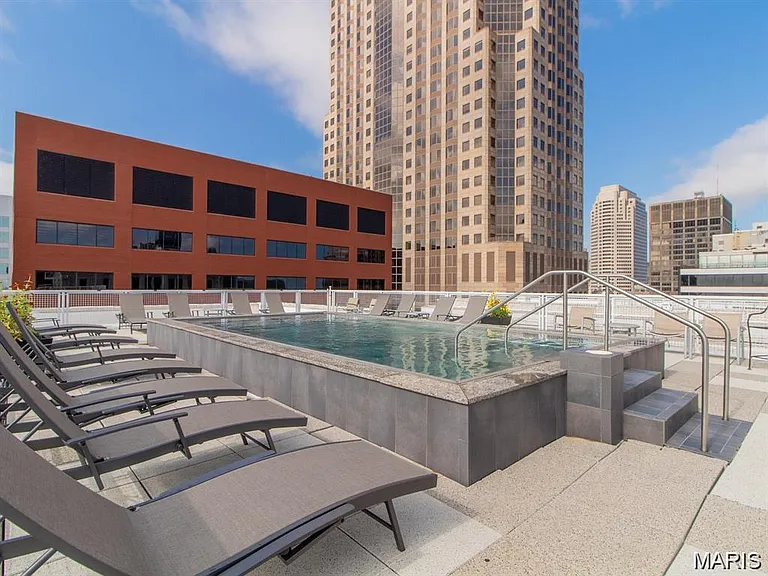 314 N Broadway Ave #1405 — Photo 3