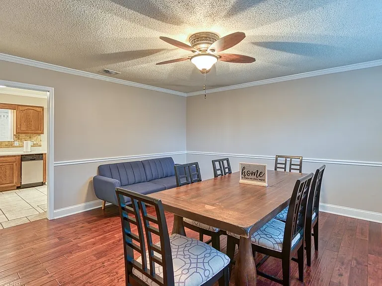 503 Pinecrest Ct — Photo 2