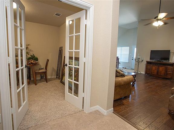 4th image of 1814 Vallana Dr