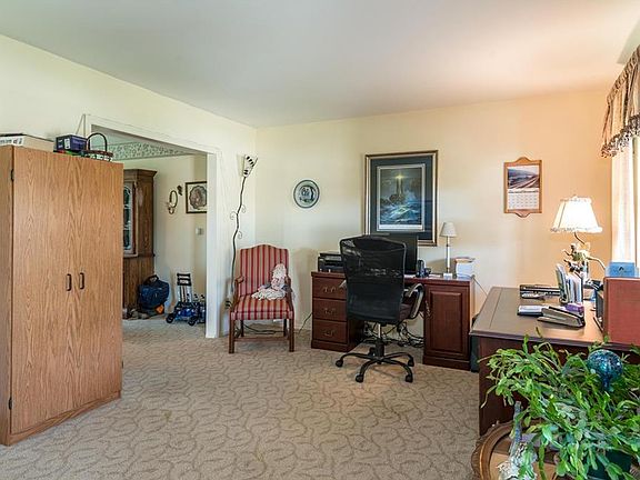 4th image of 8901 Willowgate Ln