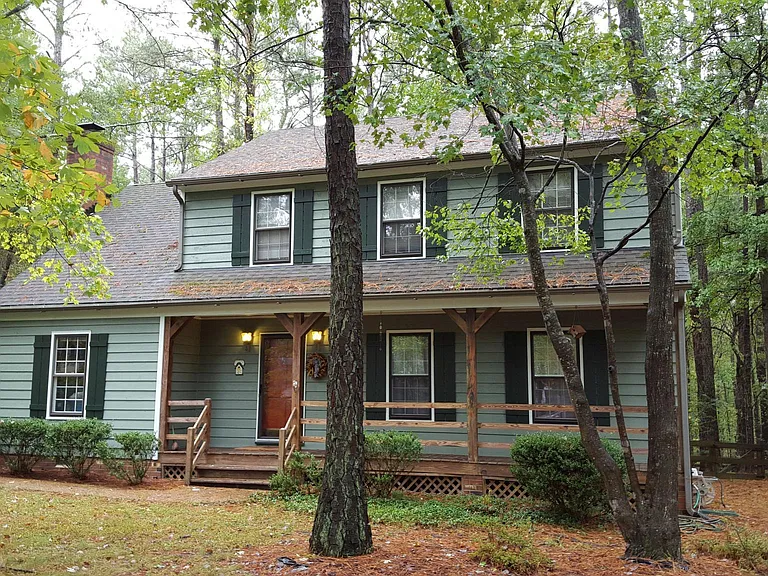 Attractive colonial on a quiet dead end street