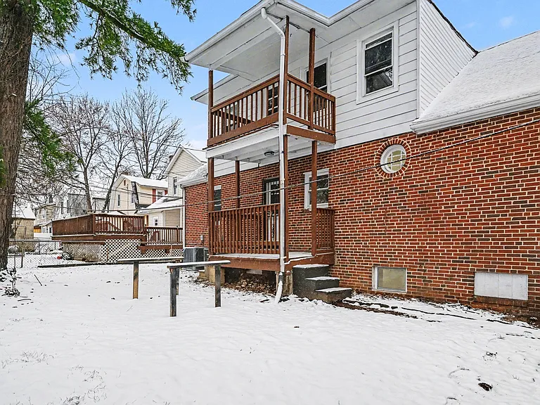 Fernhill Ave — Photo 7