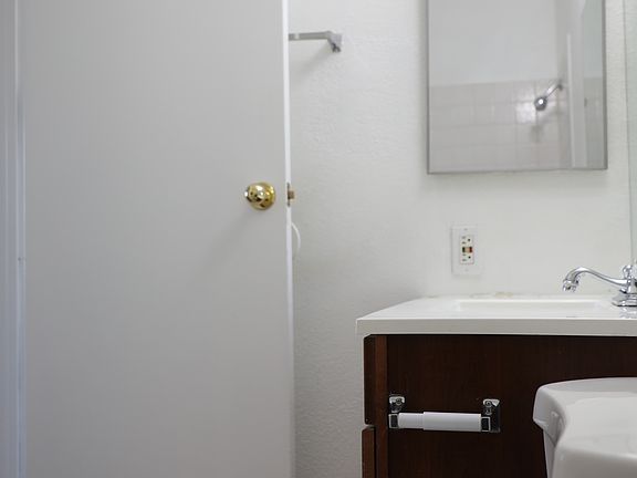 2nd image of 4581 Carriage Park Dr APT D