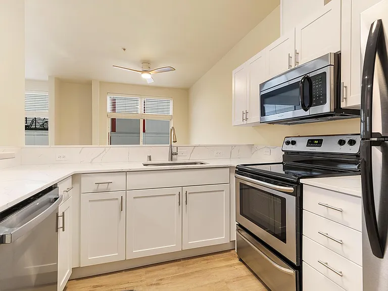 St. Theodore Apartments on Roosevelt! — Photo 12