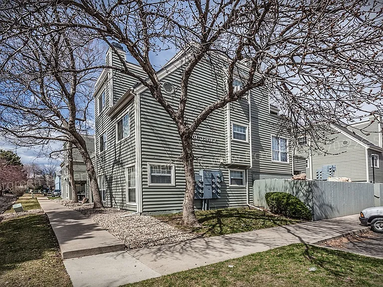 1301 University Ave #C301 — Photo 26