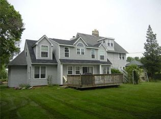 6 Wanda St, Narragansett, RI 02882