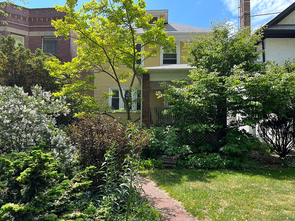 1st image of 1829 W Greenleaf Ave