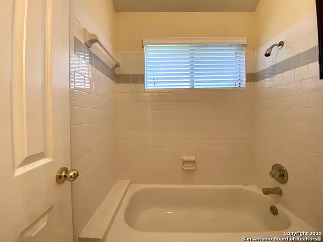 6635 Shady Bend Dr — Photo 27