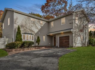 177 Browns Rd, Nesconset, NY 11767