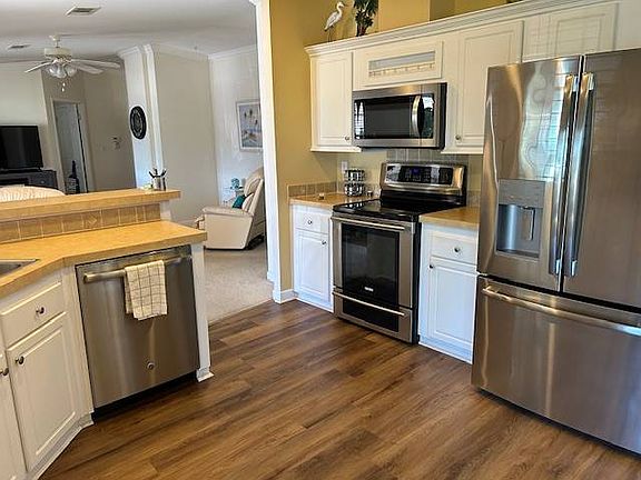 2nd image of 3402 Beartooth Pass