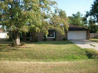 15302 E Chaparral Dr, Mont Belvieu, TX 77523