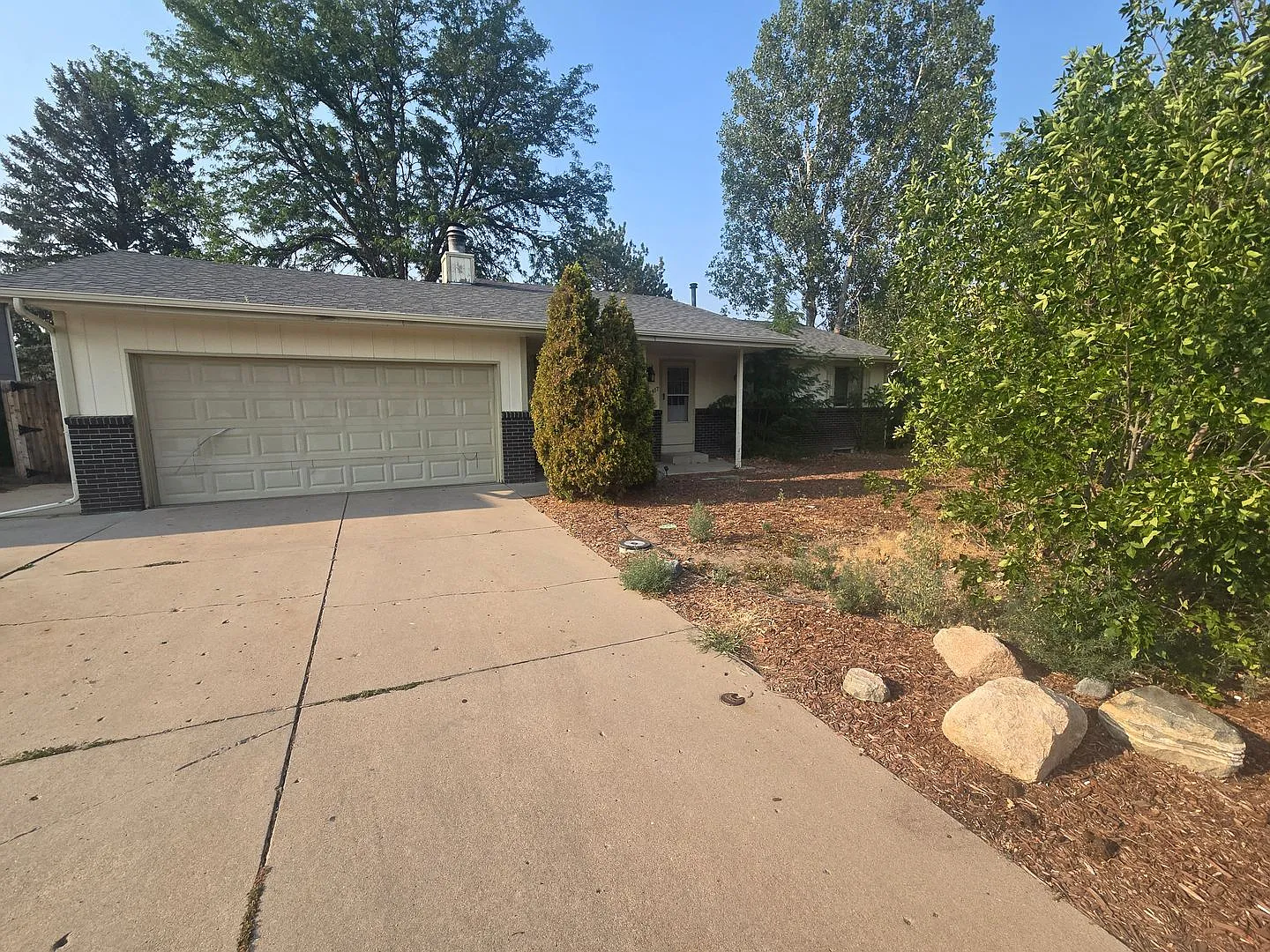 4Bedroom in Great Neighborhood Available ASAP! — Photo 4