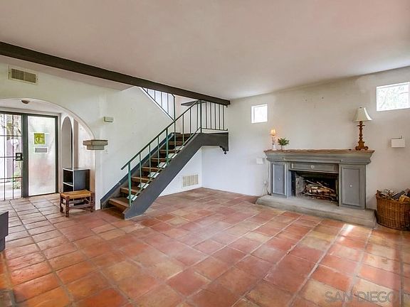 2nd image of 2885 47th St