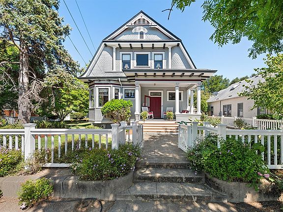 2nd image of 926 Humboldt Street