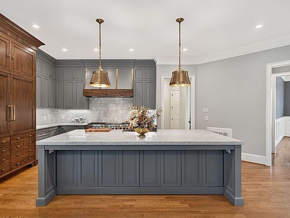 4th image of 1024 Stradshire Dr