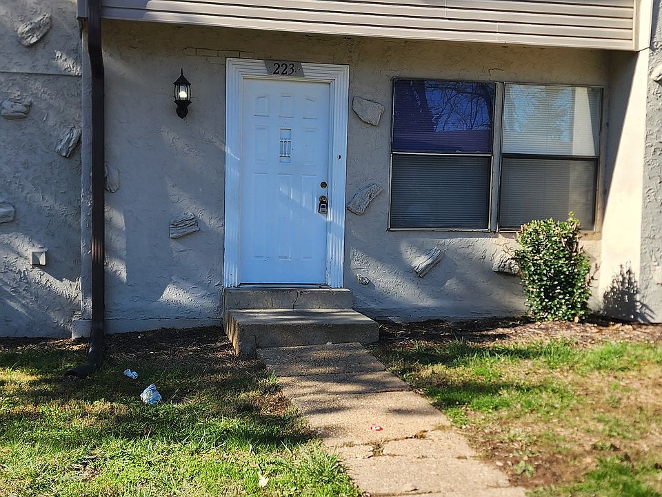 1st image of 223 Northport Hills Dr