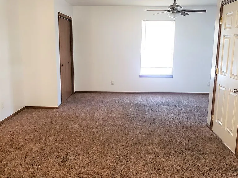 1119 Yuma St — Photo 6
