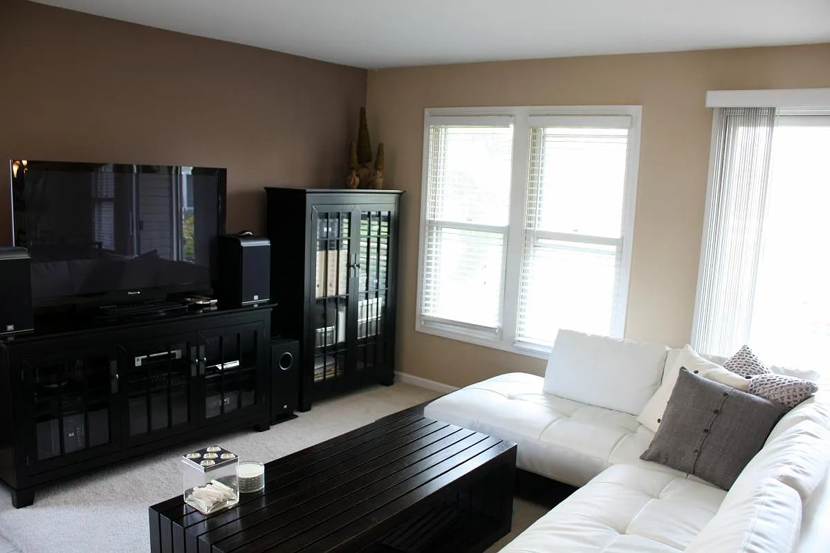 2 bed, 1137 sqft, $2,050 — Photo 1