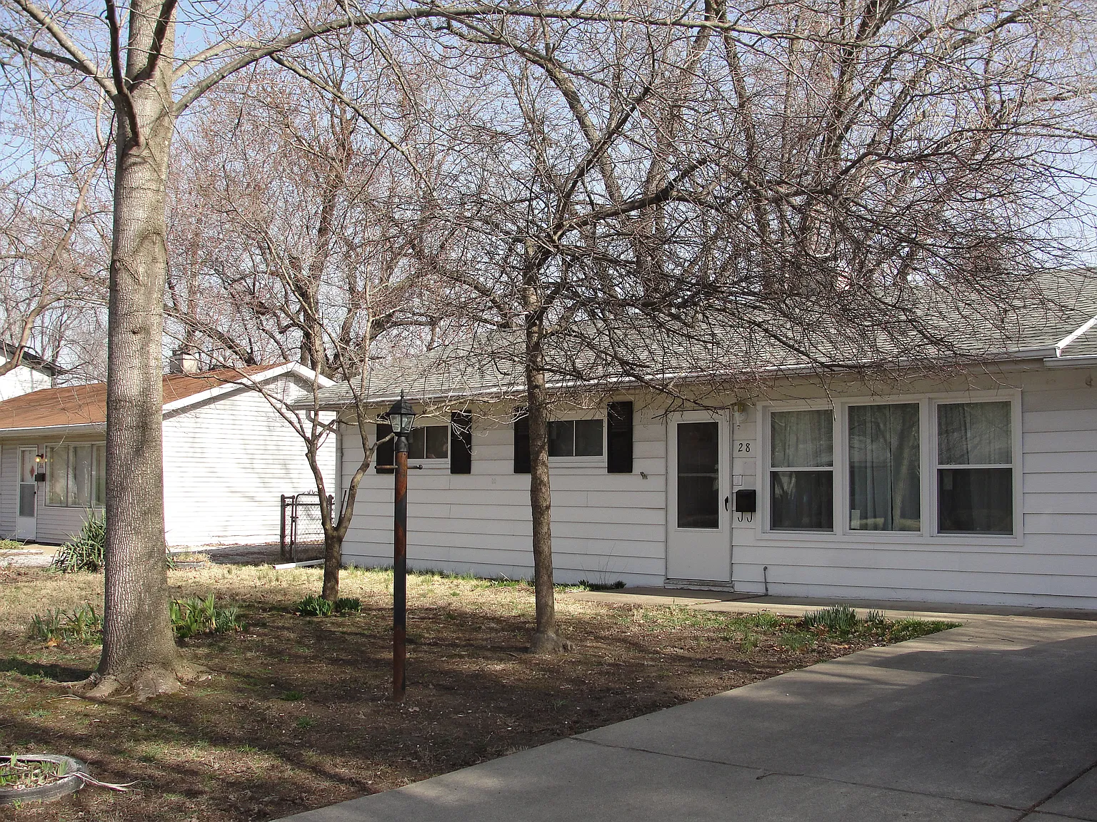 28 Drexel Dr photo 1