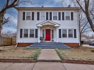201 Park St, Winfield, KS 67156