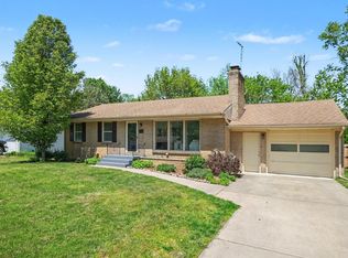 725 Parkway Dr NE, Grand Rapids, MI 49525