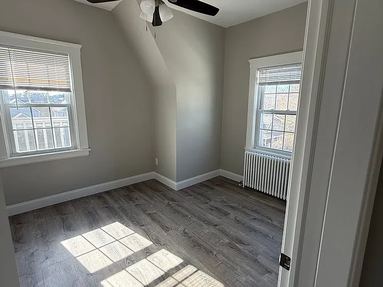 16 Magnolia Ave — Photo 4
