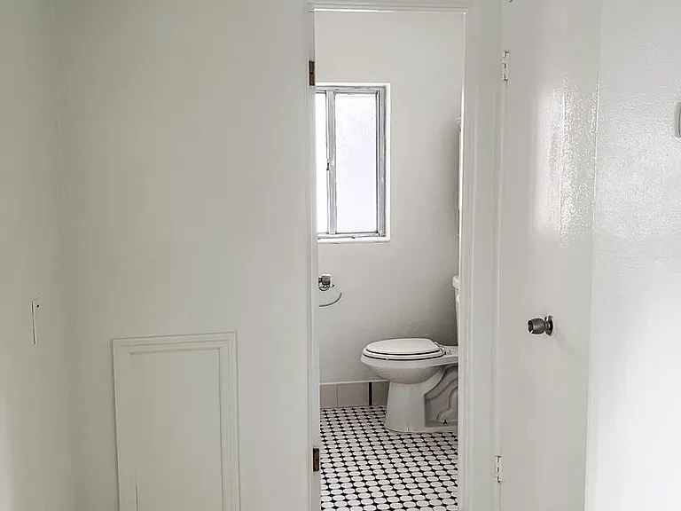 1300 Bennett Rd — Photo 10