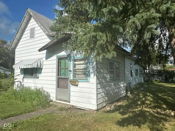 815 N 12th St, Elwood, IN 46036
