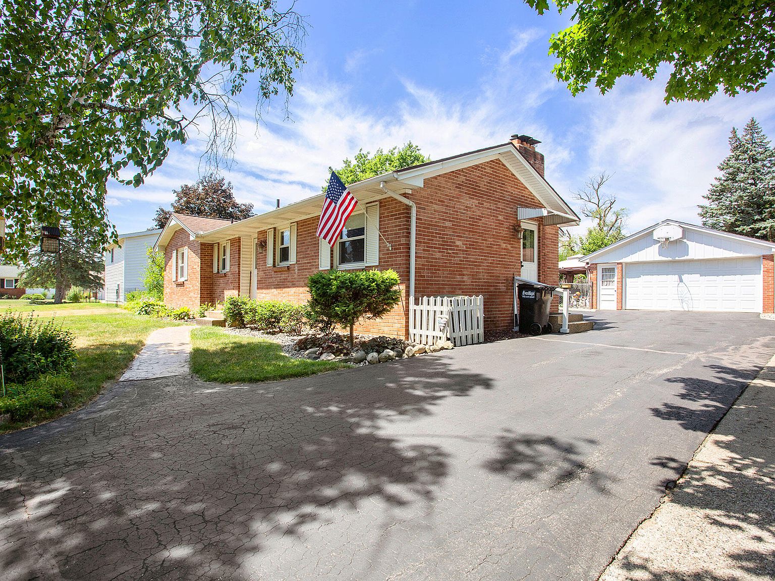 4445 Annsbury Ct SW, Wyoming, MI 49519 Zillow