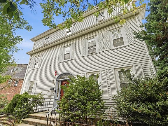 2nd image of 47 Broad St