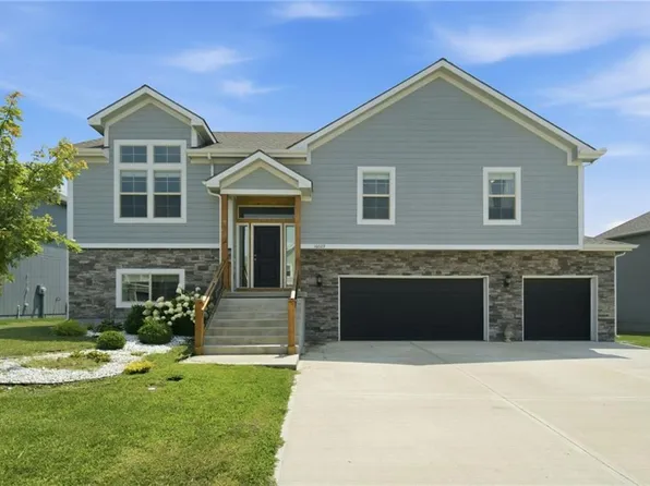 16029 Craig St, Basehor, KS 66007