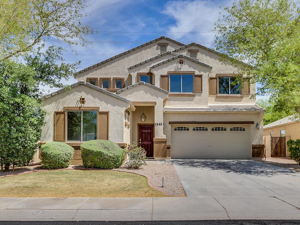 1st image of 2842 E Saguaro Park Ln