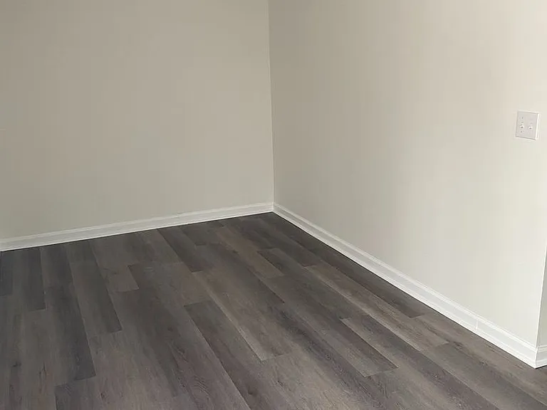348 Gibson St — Photo 2